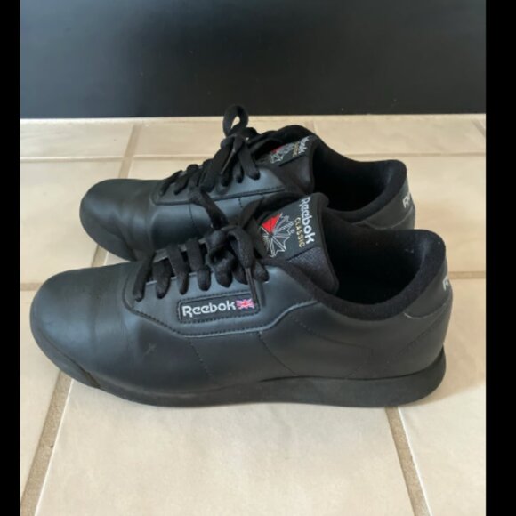 🎄3/$15 SALE 🎄Reebok size 8.5 Sneakers - Picture 4 of 6